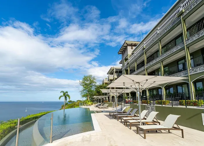 360 Splendor Del Pacifico Residences